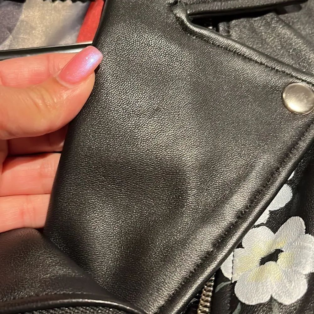 Leather jacket   - Picture 5 of 9